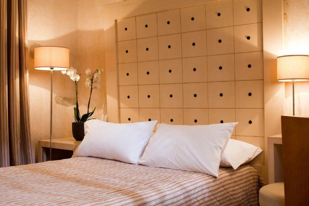 Hotel Les Remparts Mirepoix  Kamer foto