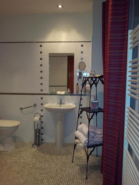 Hotel Les Remparts Mirepoix  Buitenkant foto