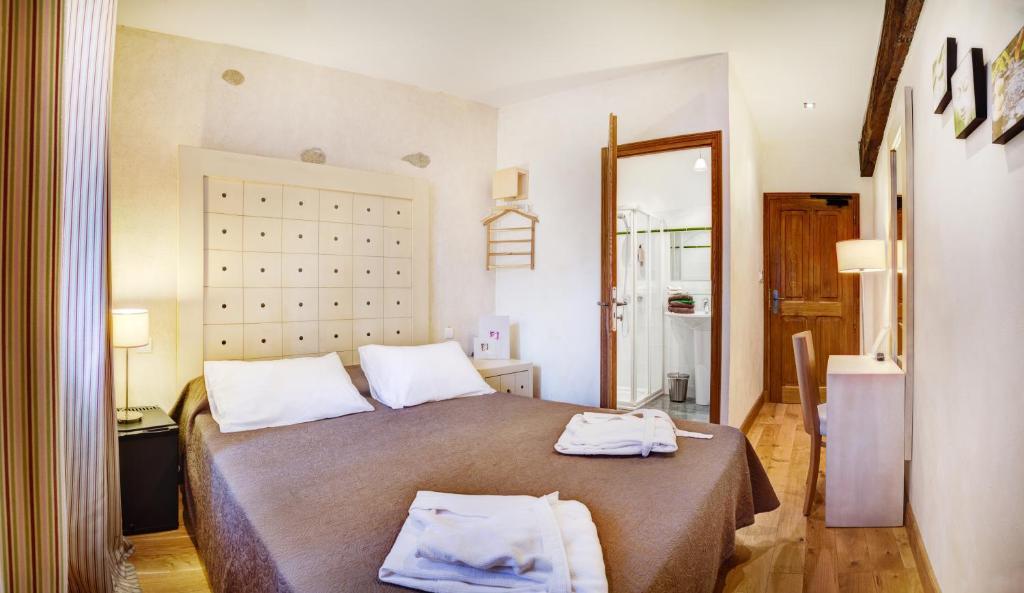 Hotel Les Remparts Mirepoix  Kamer foto