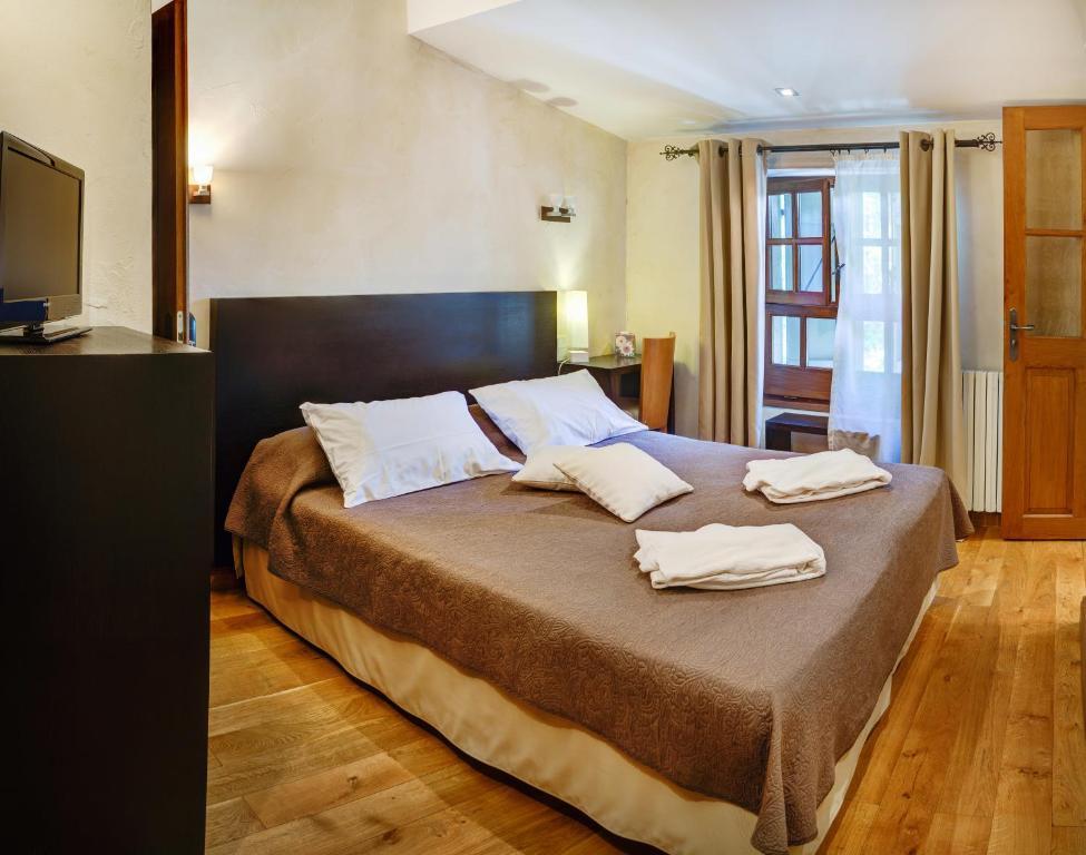 Hotel Les Remparts Mirepoix  Kamer foto