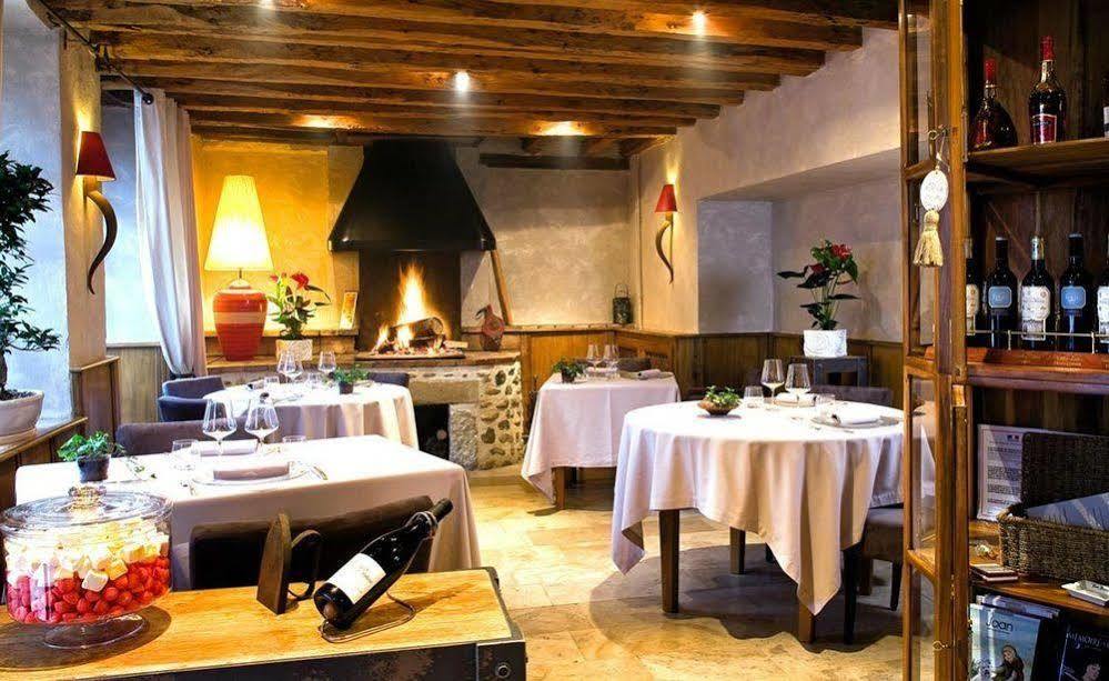 Hotel Les Remparts Mirepoix  Buitenkant foto